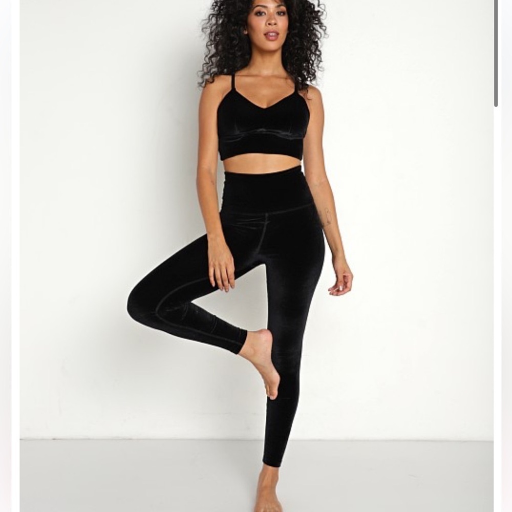 Beyond Yoga | Velvet Motion High Waisted Midi Legging Black Velvet Small
